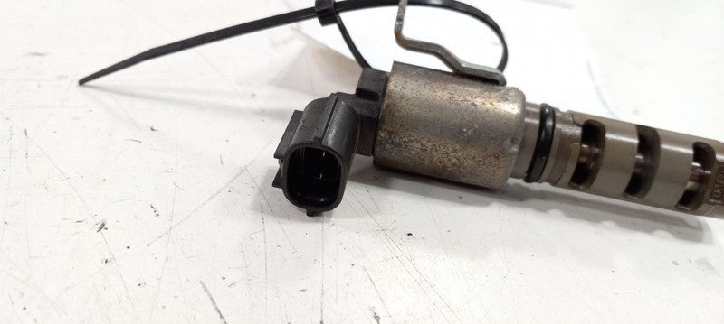 Toyota Corolla Variable Timing Gear Oil Control Valve Solenoid Cylinde