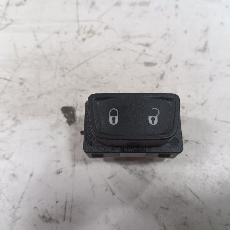 Jeep Renegade Power Door Lock Switch   2021 2020 2019 OEM