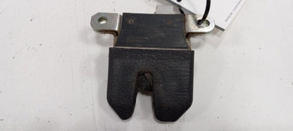 Volkswagen Jetta Trunk Latch 2003 2002 2001 2000 OEM