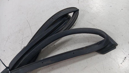 Subaru Impreza On Door Seal Rubber Right Passenger Front 2017 2018 201