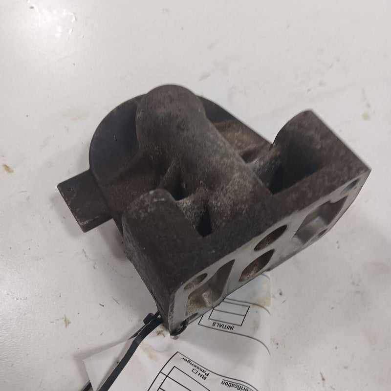 Kia Sorento Engine Oil Filter Adapter Bracket Housing Mount  2.4 2018 