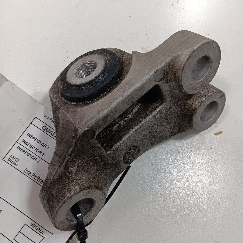 Jeep Renegade Engine Motor Mount Bracket Rear Back  2017 2018 2019 2020