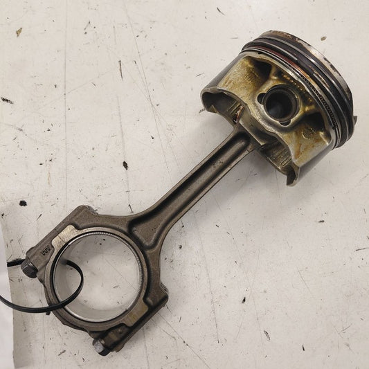 Chevy Volt Single Piston With Connecting Rod   1.5 2019 2018 2017 2016