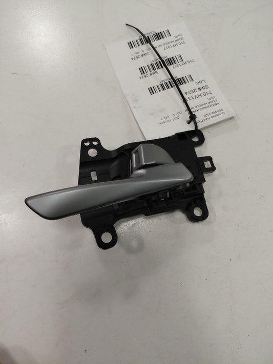 Hyundai Tucson Door Handle Right Passenger Front Interior Inside  2016 2017 2018