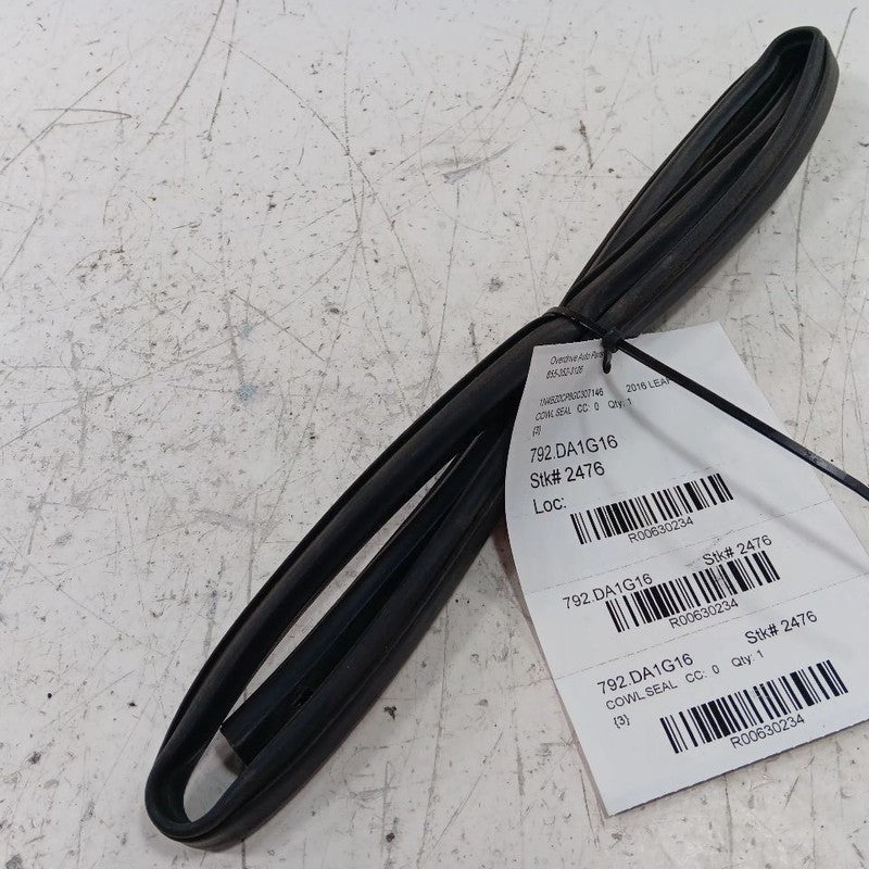 Nissan LEAF Cowl Vent Panel Hood Rubber Seal  2013 2014 2015 2016 2017