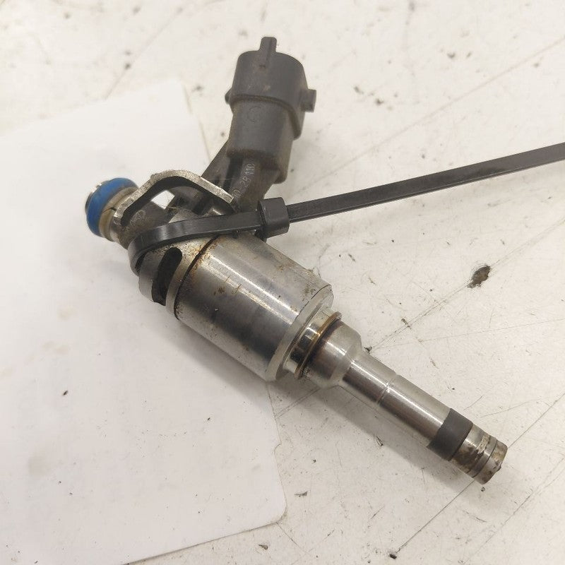 Fuel Injection Injector 1.6L Fits 12-17 Hyundai Accent