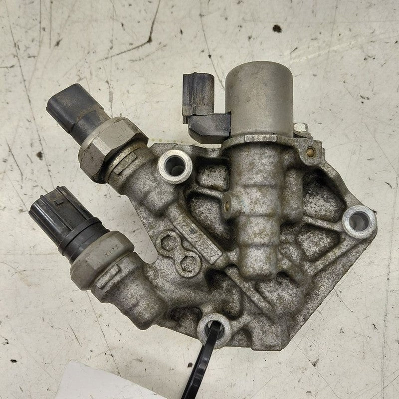 Honda Clarity Variable Timing Gear Oil Control Valve Solenoid Cylinder