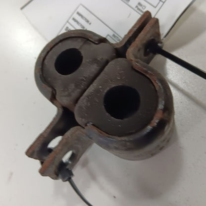 Chrysler 300 Rear Sway Bar Bushing Mounting Bracket  2015 2016 2017 2018 2019