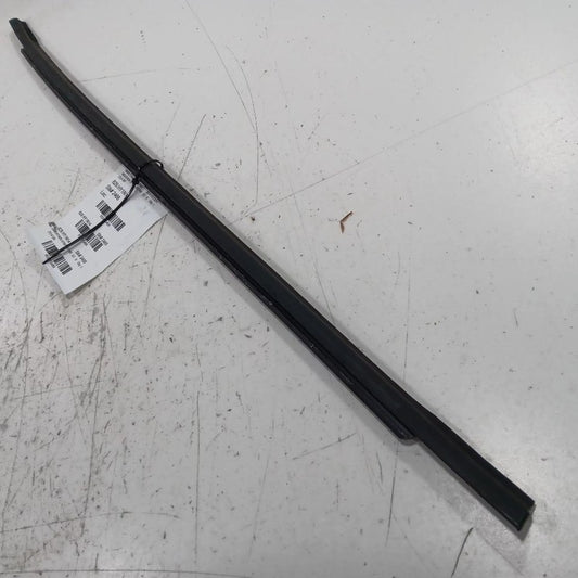 Hyundai Accent Door Glass Window Weather Strip Trim Rear Right Passeng