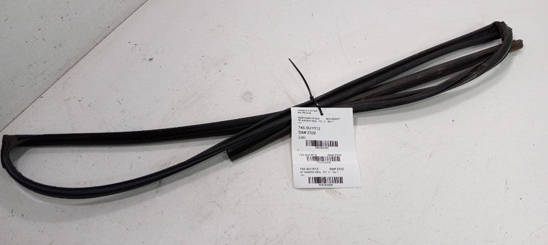 Subaru Legacy Door Glass Window Seal Rubber Right Passenger Front 2010