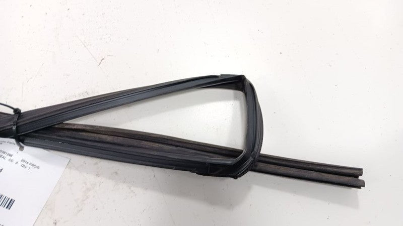 Toyota Prius Door Glass Window Seal Rubber Right Passenger Rear Back 2