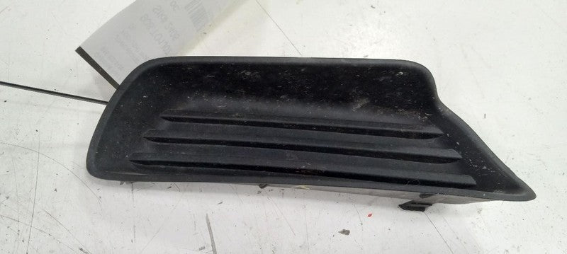 Toyota Camry Front Bumper Fog Light Insert Trim Bezel Right Passenger 