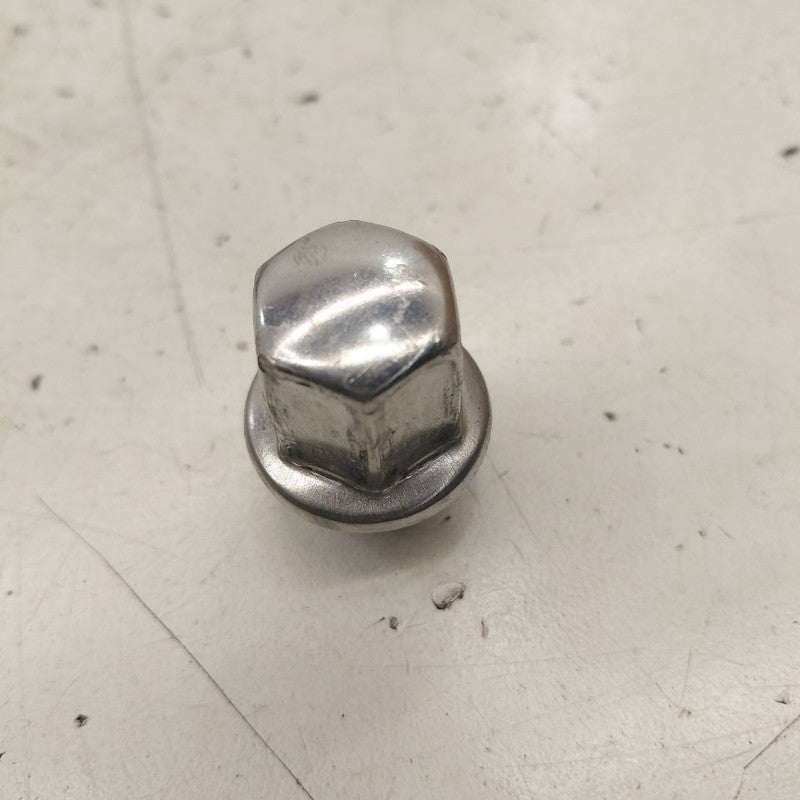 Buick Encore GX Lug Nut Set  2022 2023 2024 2025