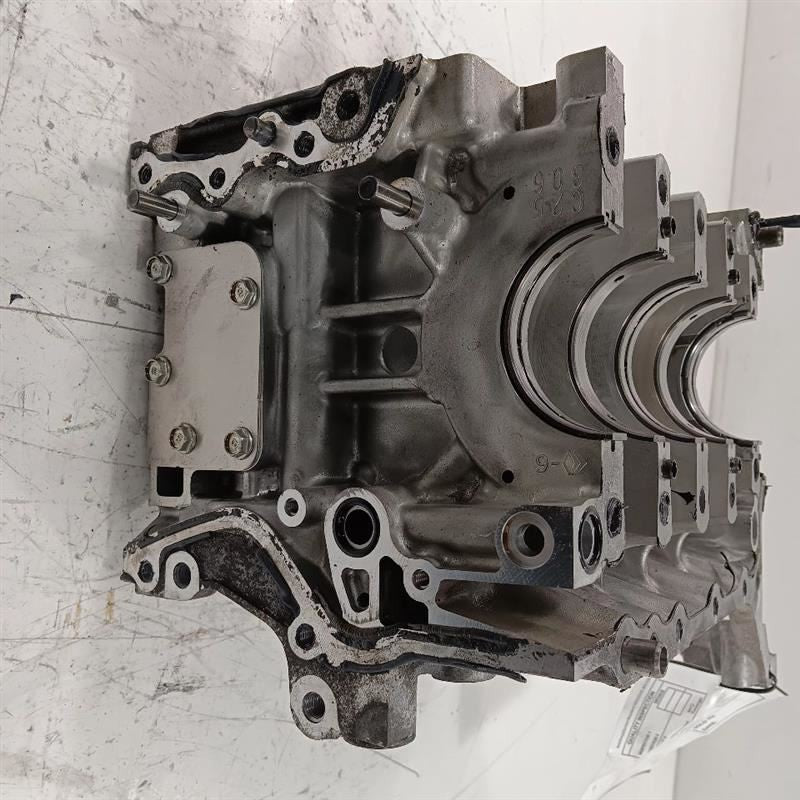 11010AB460 Driver Left Cylinder Block Fits 19-23 FORESTER