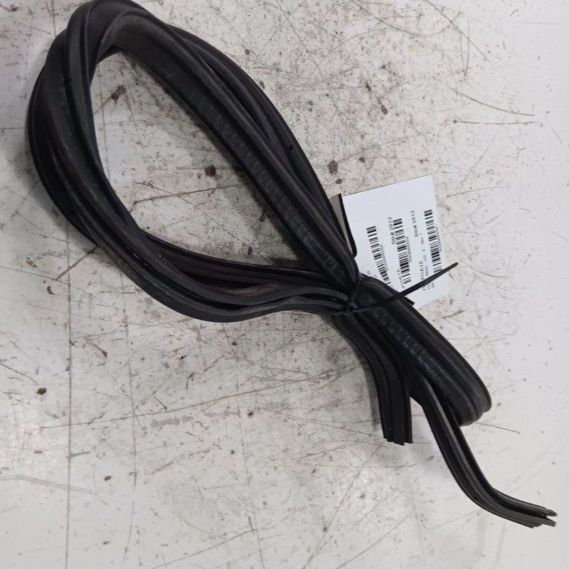 Fiat 500 Cowl Vent Panel Hood Rubber Seal 2017 2016 2015 2014 2013 201