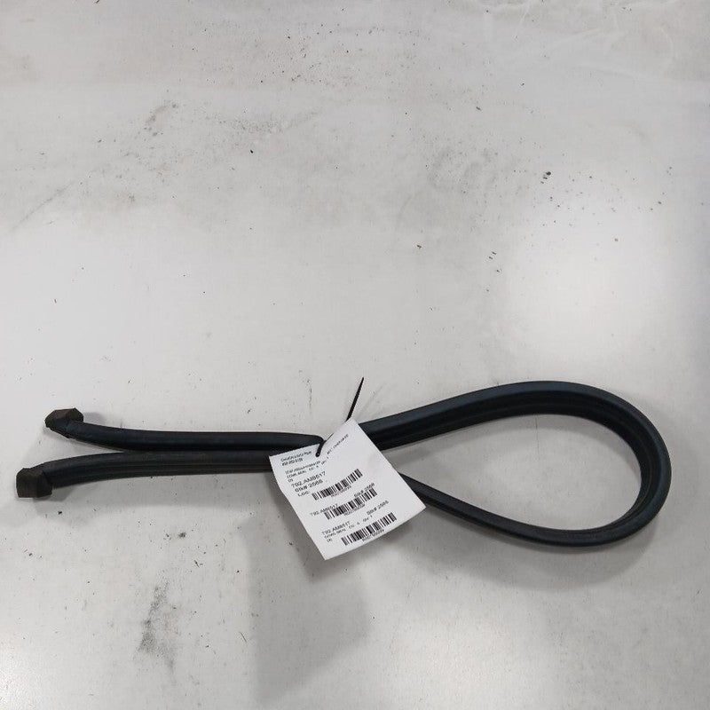 Jeep Cherokee Cowl Vent Panel Hood Rubber Seal  2015 2016 2017