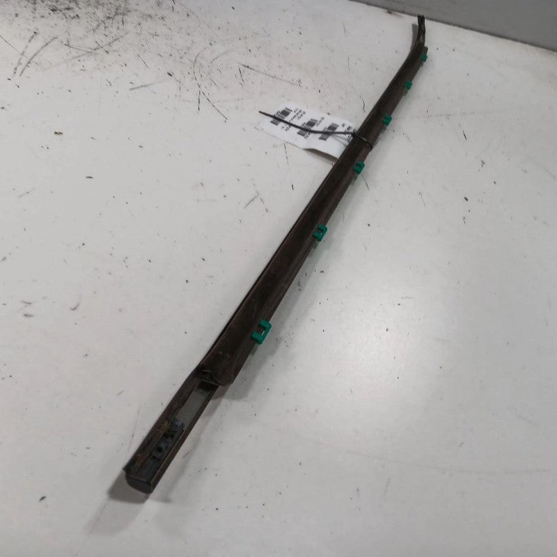 Hyundai Elantra Door Glass Window Weather Strip Trim Front Left Driver  2017 