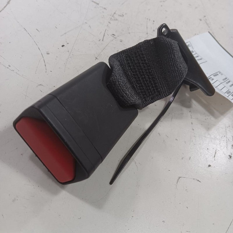 Chevy Trailblazer Seat Belt Buckle Latch Right Passenger Rear Back  20