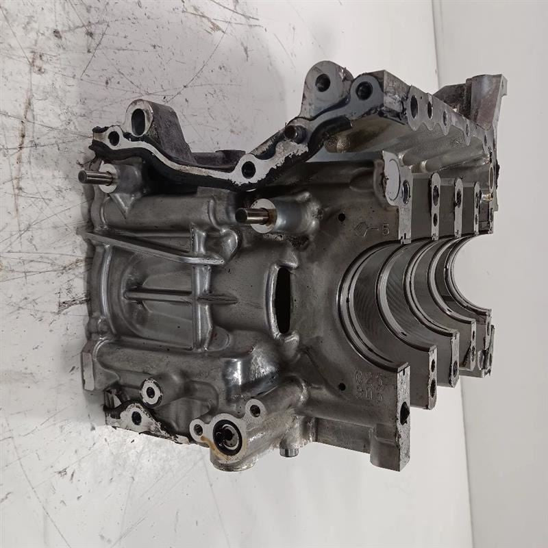 Passenger Right Engine Cylinder Block Fits 19-20 FORESTER OEM
