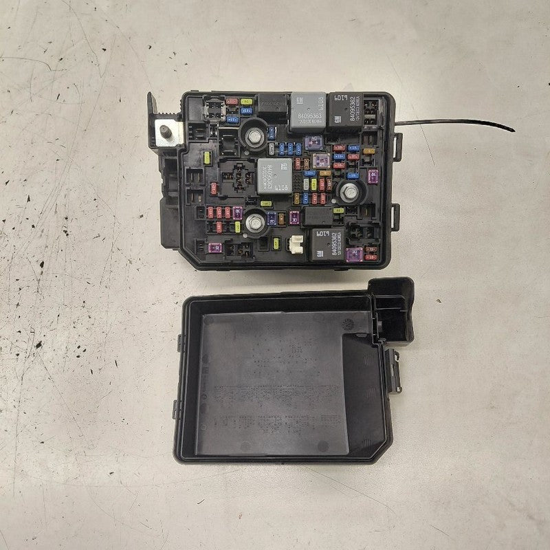 Fuse Box Engine Opt L3T Fits 20-25 Buick Encore GX