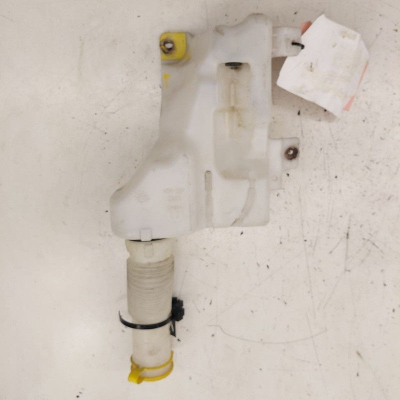 2018 Fiat 500 X Model Windshield Washer Fluid Reservoir