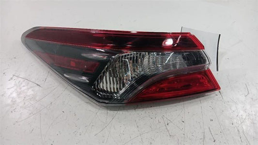 8156006A20 Driver Left Tail Light Brake Lamp Quarter Panel Mntd Clear Lens Fits 18-19 CAMRY