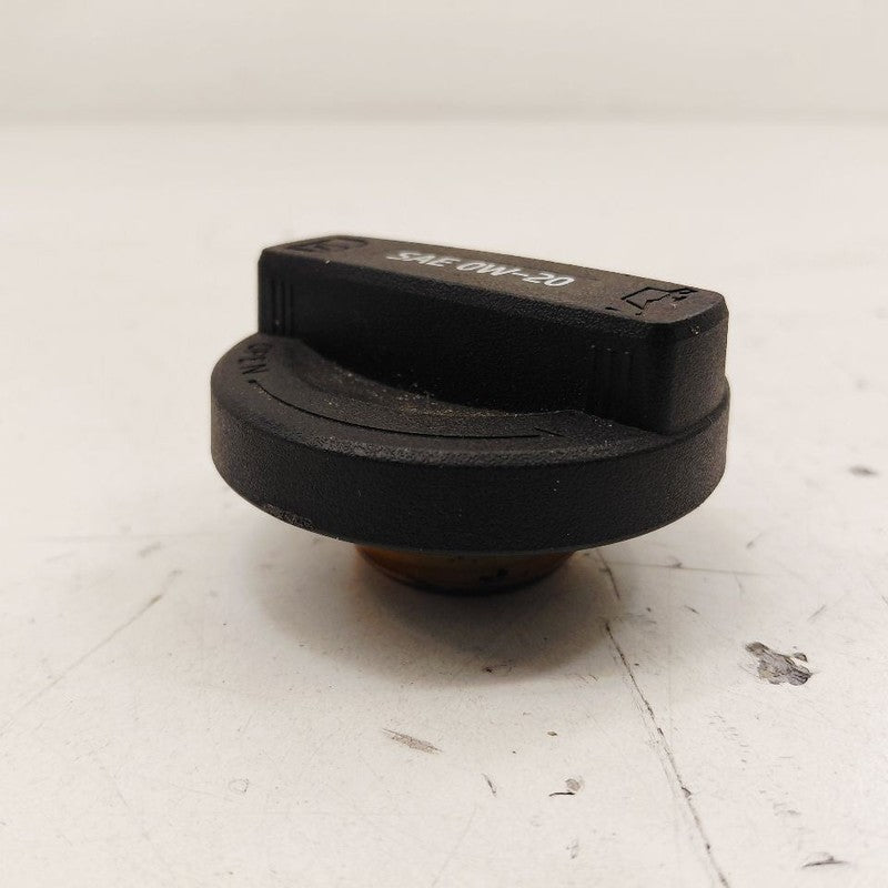 Hyundai Elantra Engine Oil Fill Cap 2.0 2024 2023 2022 2021 OEM