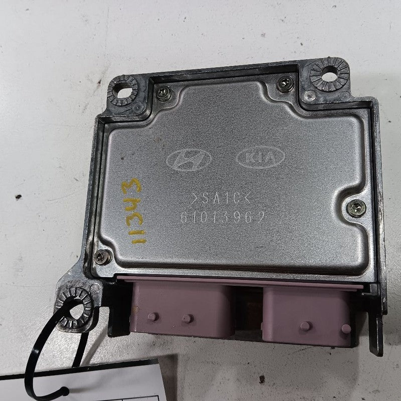 Control Module Sedan Turbo Fits 17-18 Hyundai Elantra  OEM