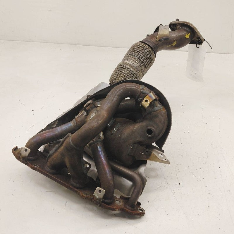 Exhaust Manifold Naturally Aspirated Fits 23 Mazda 3