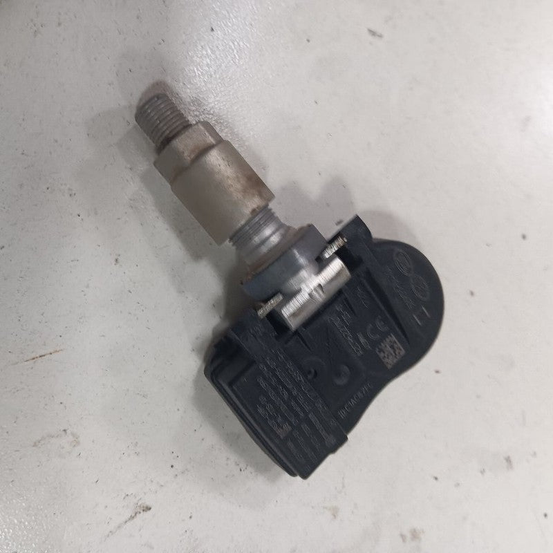 Kia Sorento TPMS Tire Pressure Monitor System Sensor  2018 2017 2016