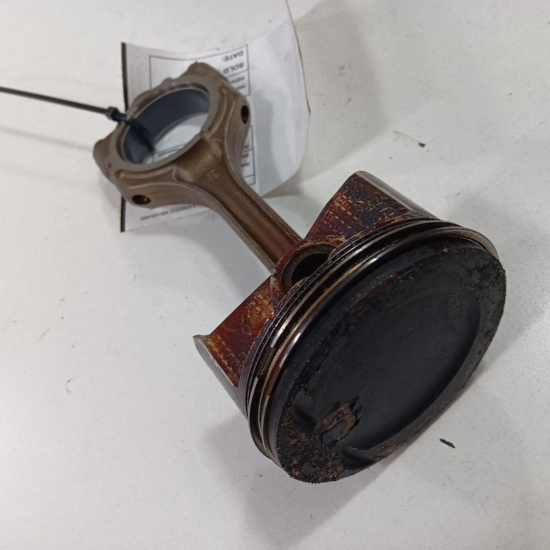 Mitsubishi Outlander Single Piston With Connecting Rod  2.4 2020 2021 