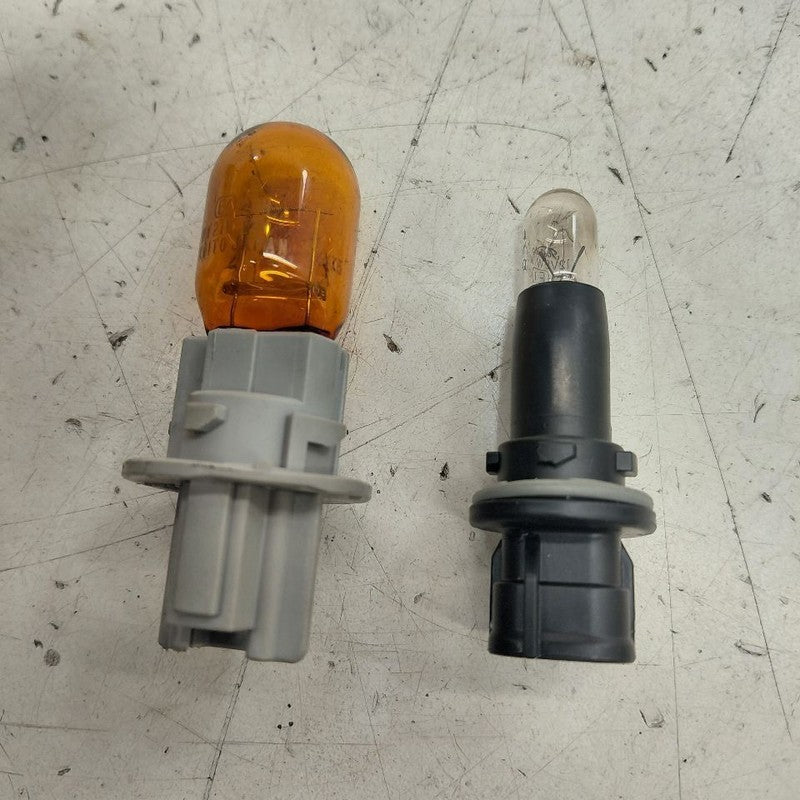 Mazda 6 Passenger Right Rear Bulb Sockets  2016 2015 2014
