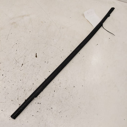 Chevy Trax Door Glass Window Weather Strip Trim Front Right Passenger 