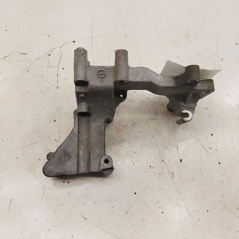 Mitsubishi Outlander   Alternator Mount Bracket  2018 2017 2016
