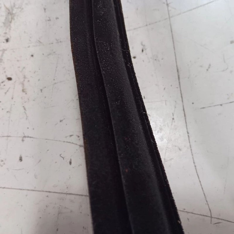 Subaru Legacy Outback Right Front Weather Strip Interior  2015 2016 20