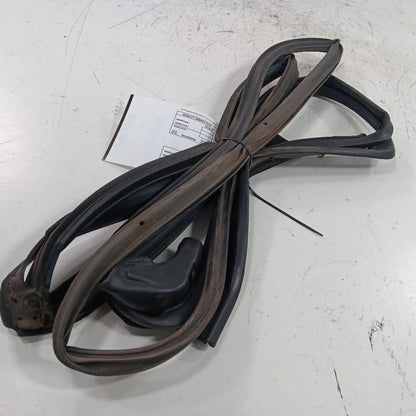 Subaru Outback Legacy On Door Seal Rubber Right Passenger Rear Back  2