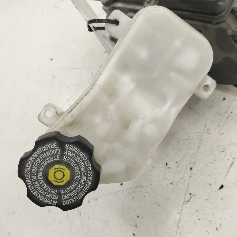 Brake Master Cylinder Fits 18 Chevy Volt