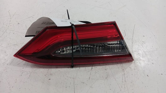 Driver Left Tail Light Brake Lamp Decklid Mounted Incandescent Fits 18