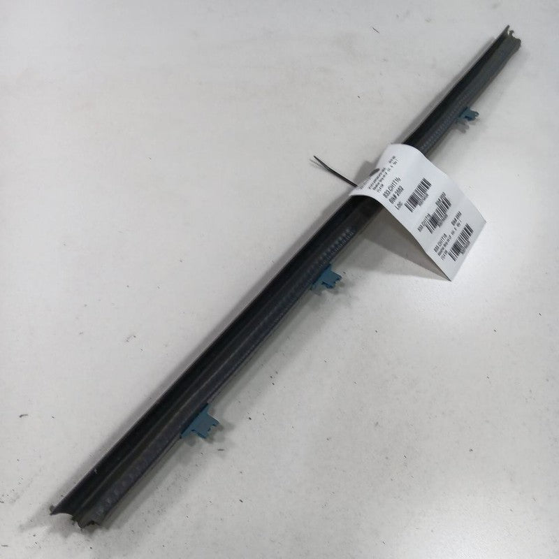 Chrysler 300 Left Front Weather Strip Interior  2015 2016 2017 2018 2019