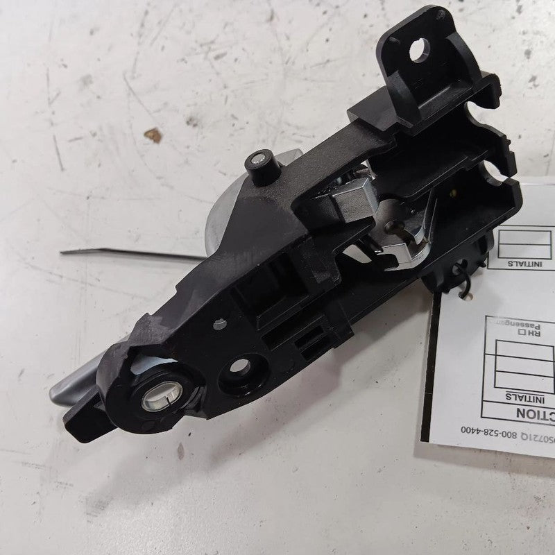 Jeep Renegade Door Handle Left Driver Front Interior Inside   2021 202