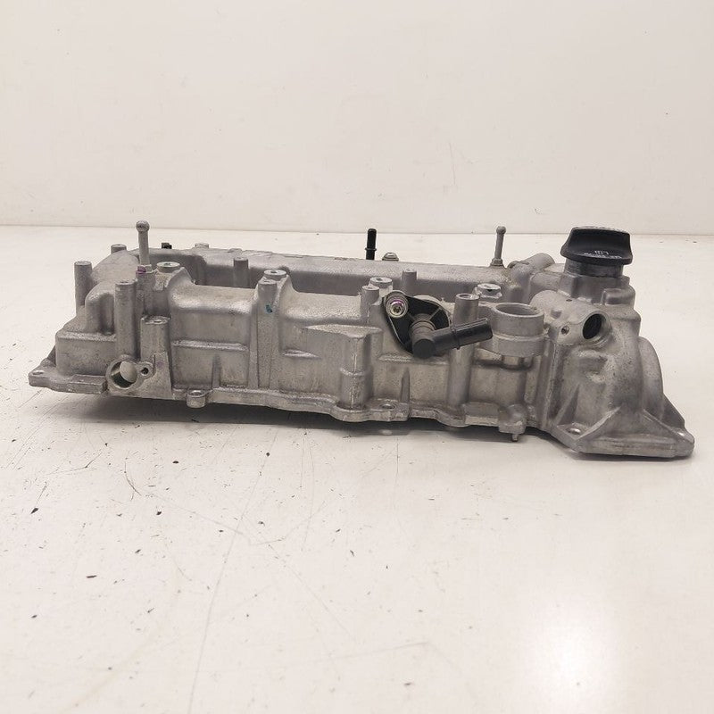 Chevy Volt Engine Cylinder Head Valve Cover  1.5 2016 2017 2018 2019