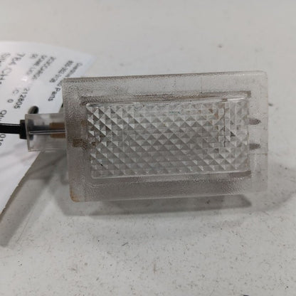 Chrysler 300 Dome Light Roof Lamp  2015 2016 2017 2018 2019