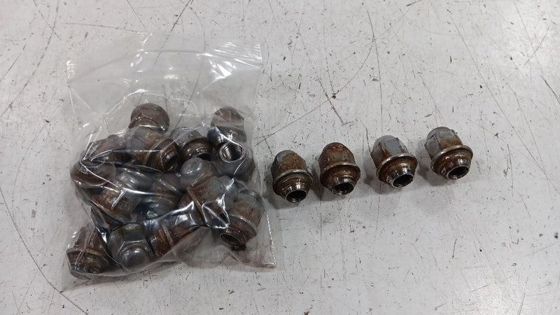 Hyundai Sonata Lug Nut Set 2011 2012 2013 2014 OEM
