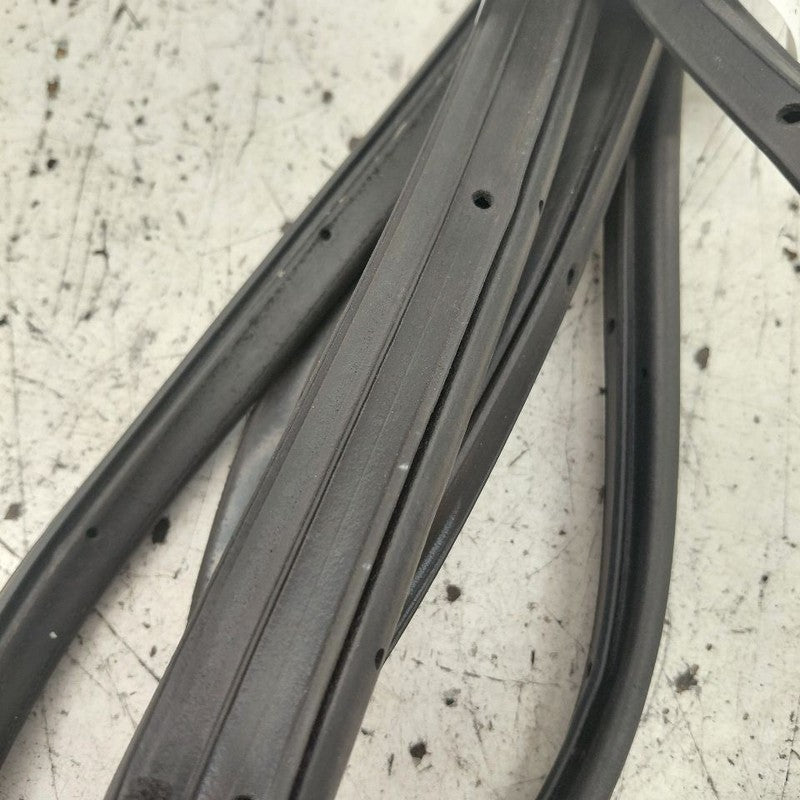 Nissan Versa On Door Seal Rubber Right Passenger Front  2019 2018 2017
