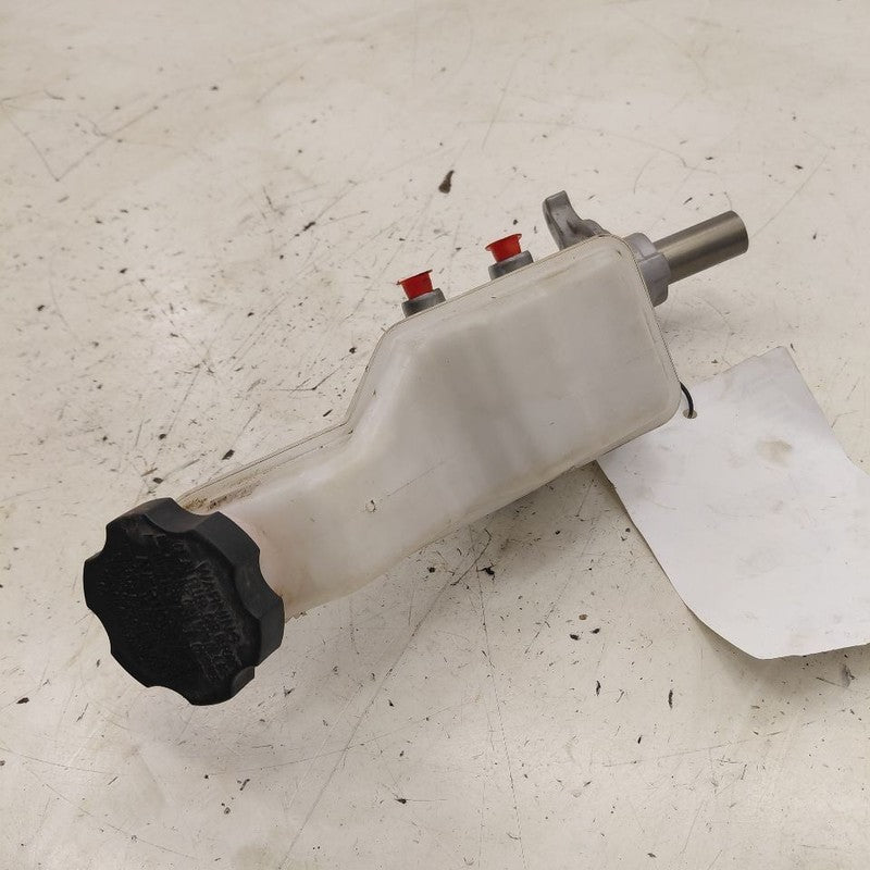 Brake Master Cylinder Fits 16-20 Kia Sorento