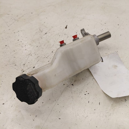 Brake Master Cylinder Fits 16-20 Kia Sorento