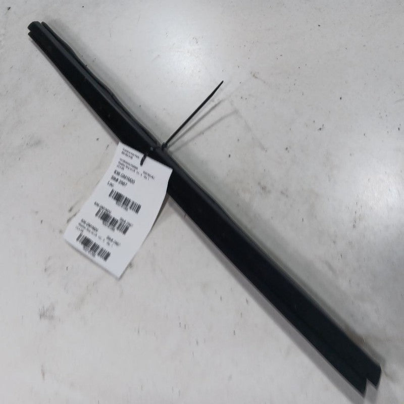 Chevy Malibu Left Rear Weather Strip Interior 2019 2020 2021 2022