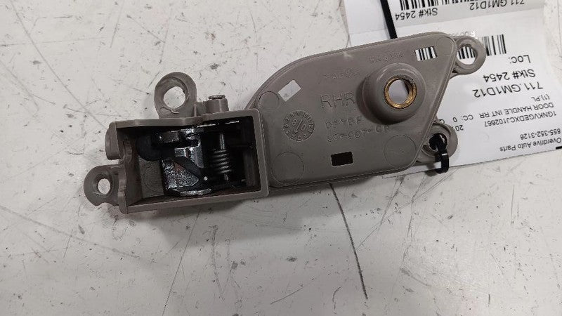 Chevy Traverse Door Handle Right Passenger Rear Interior Inside  2010 