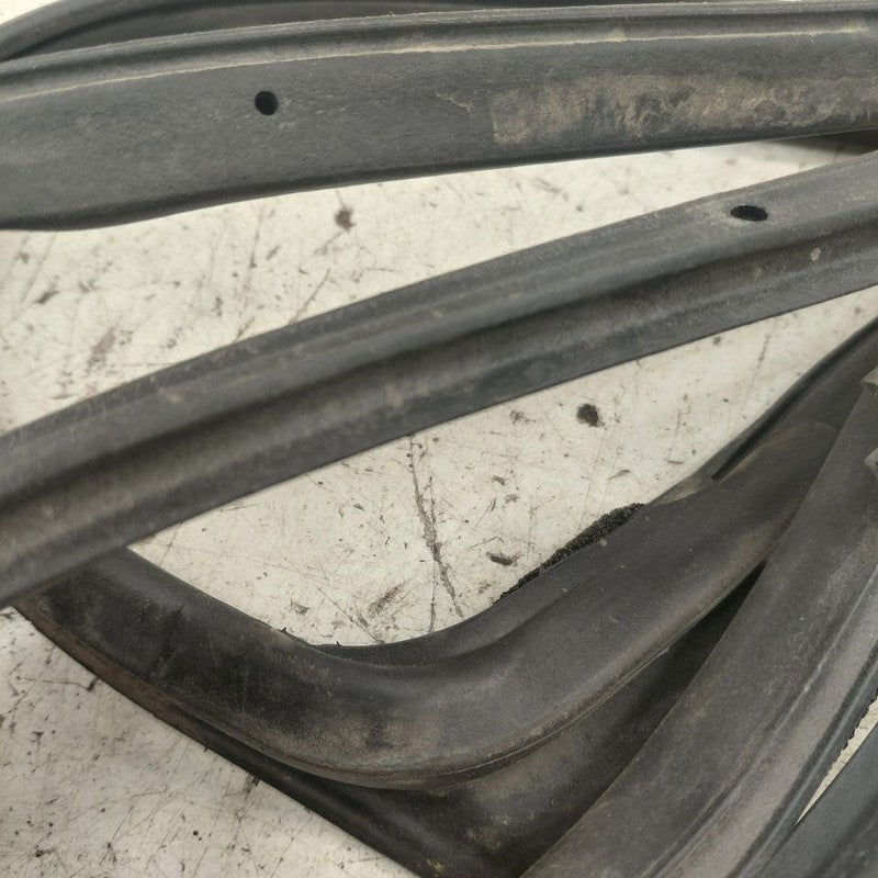 Honda CR-V On Door Seal Rubber Left Driver Rear Back  2019 2018 2017