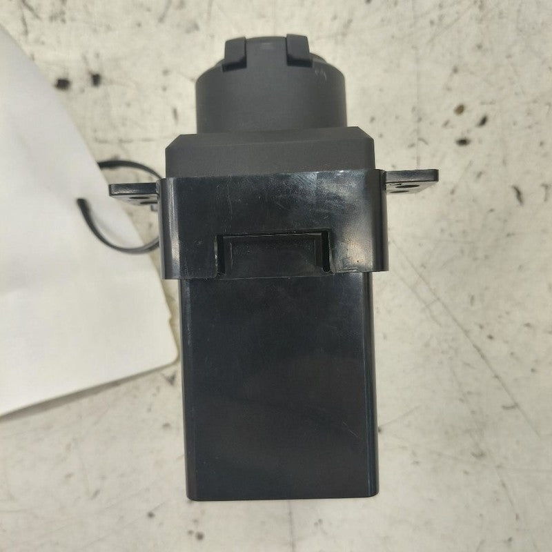 Kia Sorento USB Plug In Hub Port  2018 2017 2016